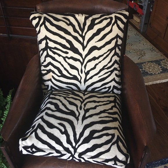 SOLDZebra Pillows Set Very well made like new pillows. - Picture 2 of 3
